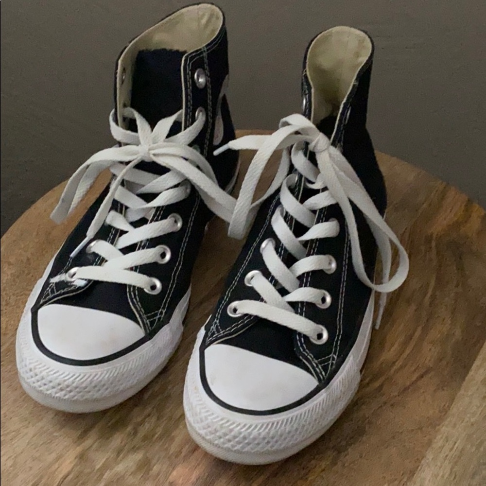 Black high top converse